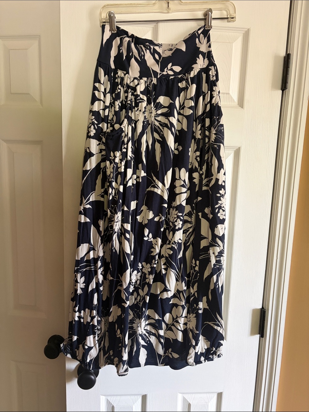 Garnet Hill Navy and Ivory Floral “my Favorite” Maxi Skirt.